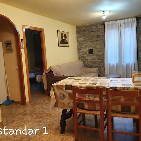 Apartaments Rurals XIX Queralbs  Habitación foto